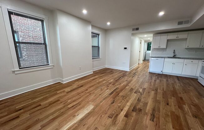 2 beds, 1 bath, 750 sqft, $2,139, Unit 5645 Hobart Street #3