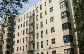 159 E 159th St