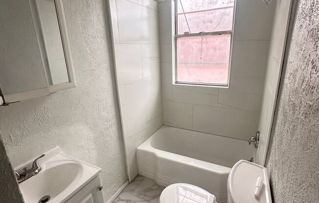 Studio, 1 bath, $775