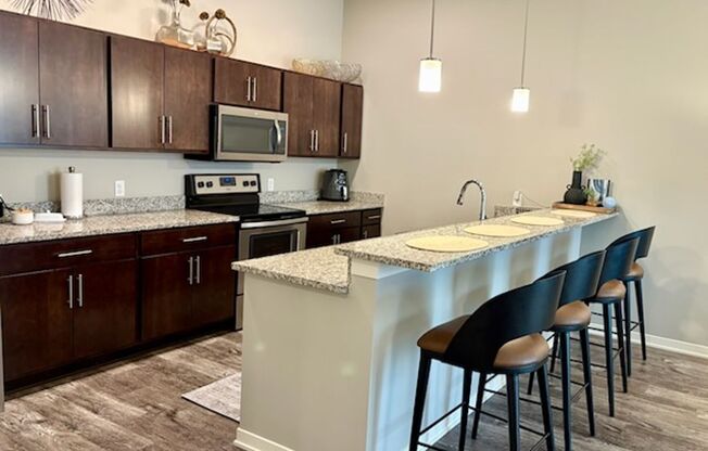 3 beds, 2.5 baths, 1,431 sqft, $2,750, Unit 515