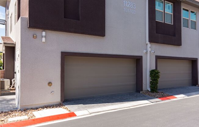 Fully furnished luxury townhome in Affinity/Summerlin