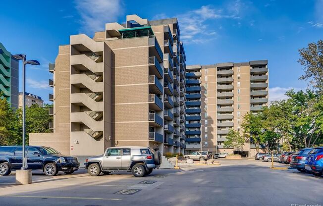 2 beds, 2 baths, $1,600
