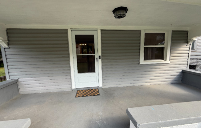 123 E HIGH ST