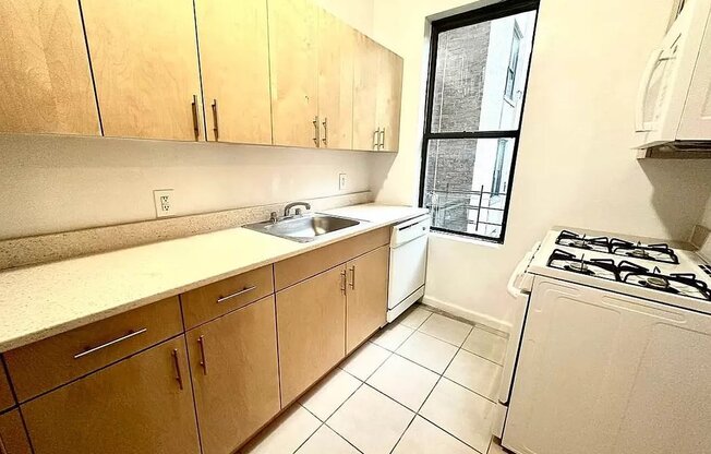 1 bed, 1 bath, $1,850, Unit 5B