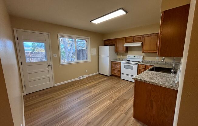 2 beds, 1 bath, $1,775