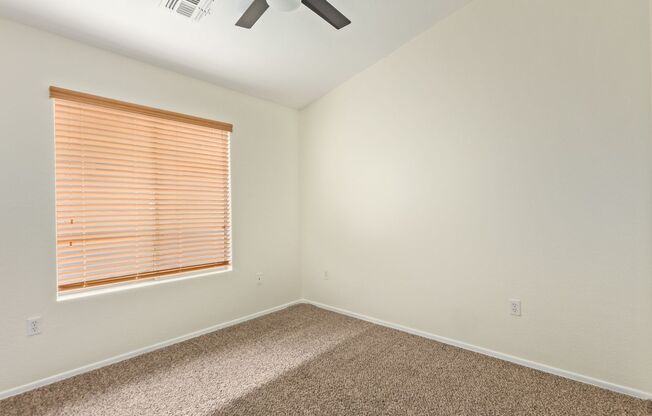 4 beds, 2.5 baths, $2,200, Unit #1171
