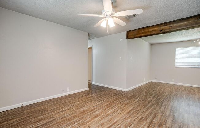 Charming Home located in the heart of Burleson!