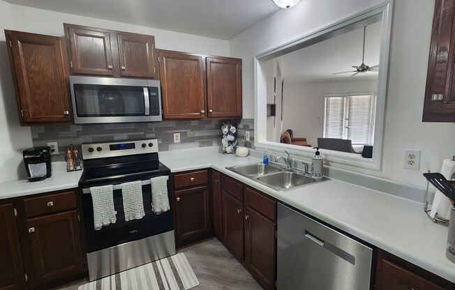 2 beds, 2 baths, $1,500