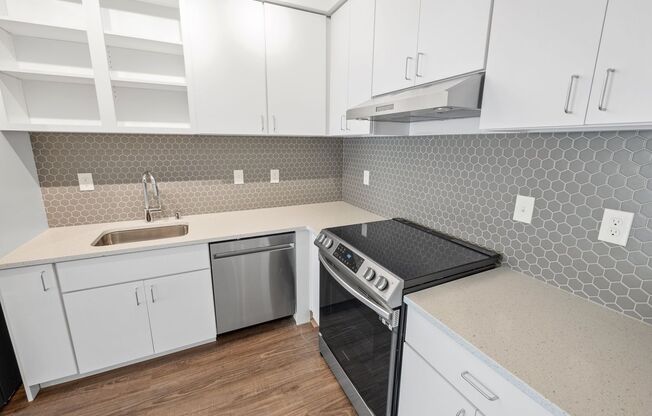 1 bed, 1 bath, 600 sqft, $1,250, Unit 204