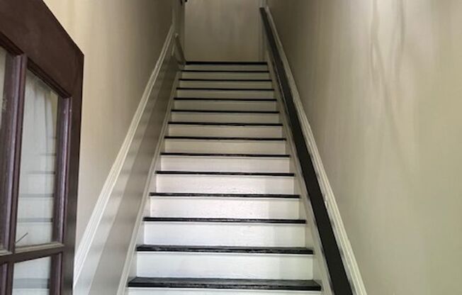 703 W Jefferson St, Apt 4