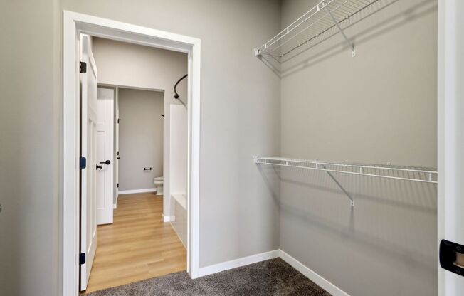 2 beds, 2 baths, 1,140 sqft, $2,255, Unit 5604-124