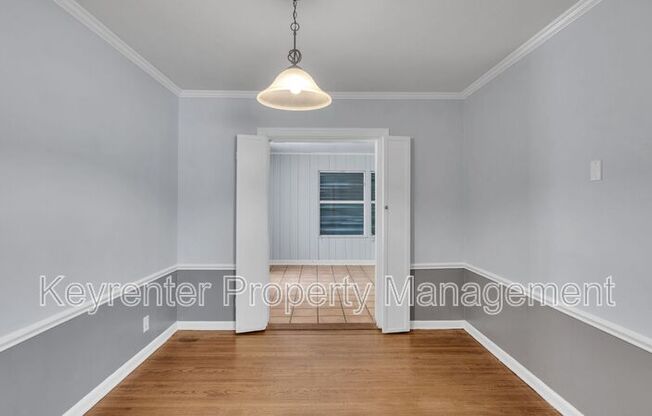 2220 S INDIANAPOLIS
