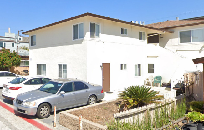 2 beds, 1 bath, $3,295, Unit 734 Santa Barbara Place