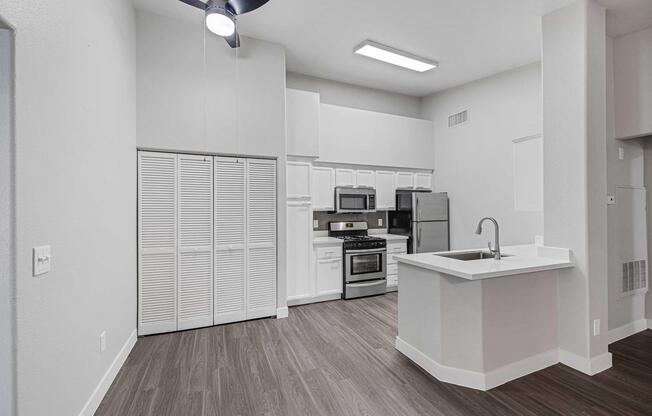 2 beds, 2 baths, 1,052 sqft, $1,605