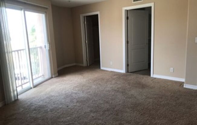 1 bed, 1 bath, 875 sqft, $2,100, Unit 206