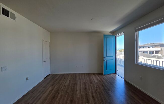 2 beds, 2 baths, 900 sqft, $2,795, Unit 148-204