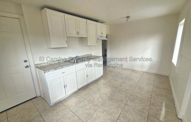 2 beds, 1 bath, $2,400
