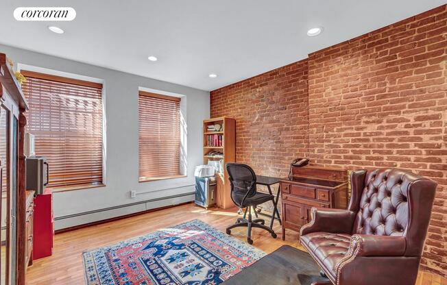 21 E 93 ST