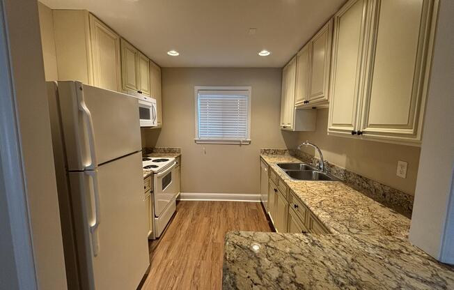 1 bed, 1 bath, 768 sqft, $1,450