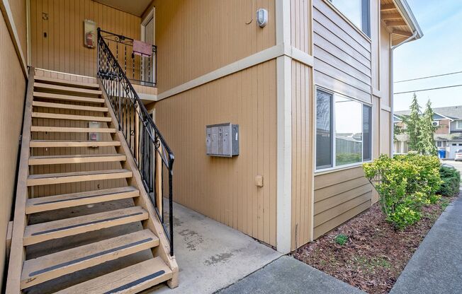 2 beds, 1 bath, $1,490, Unit UNIT 1