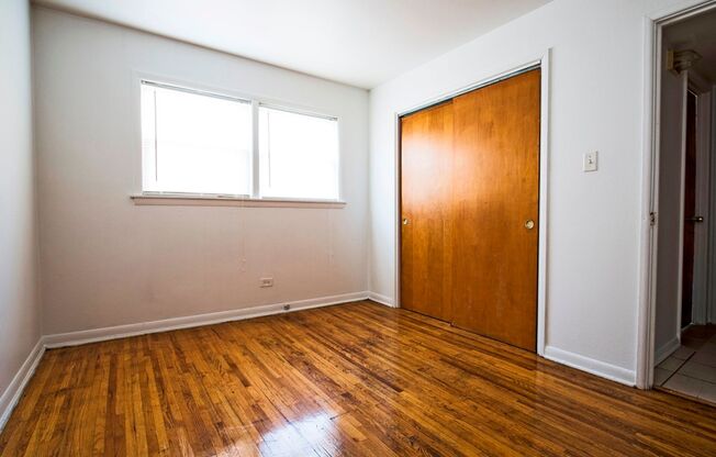 2045 E 75th