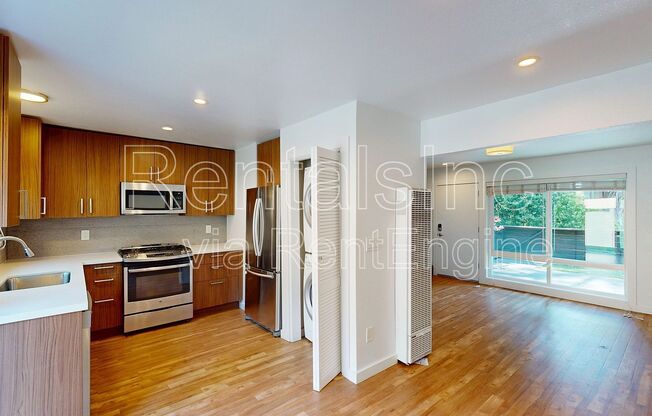 1441 CASA BUENA DR