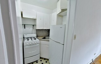 Studio, 1 bath, $2,995, Unit 3E