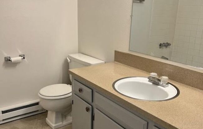 1 bed, 1 bath, 700 sqft, $1,200, Unit 54