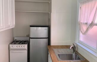 1 bed, 1 bath, 400 sqft, $1,795, Unit 1231 1/4