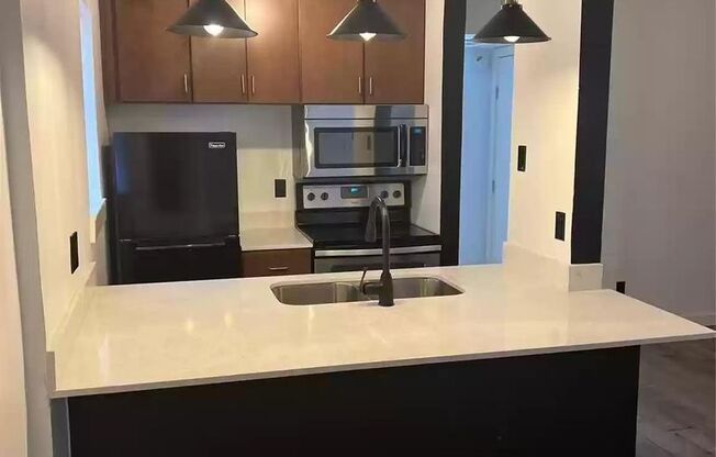 1 bed, 1 bath, $1,085