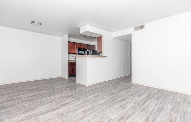 2 beds, 2 baths, 935 sqft, $1,448