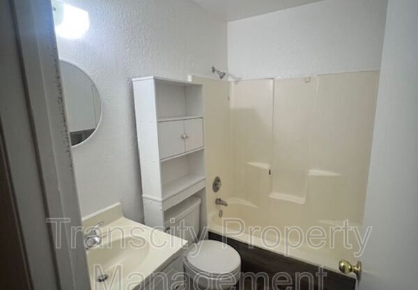 4714 E CABALLERO