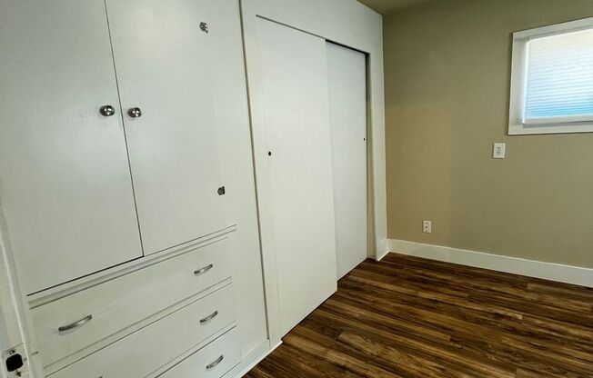 1 bed, 1 bath, $1,300