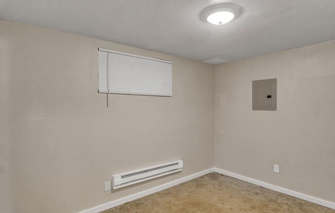 2 beds, 1 bath, 690 sqft, $1,780, Unit 4809-B