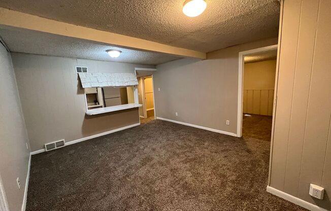 1709 Laramie