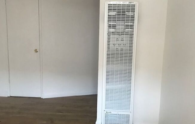 Studio, 1 bath, $1,650, Unit 17