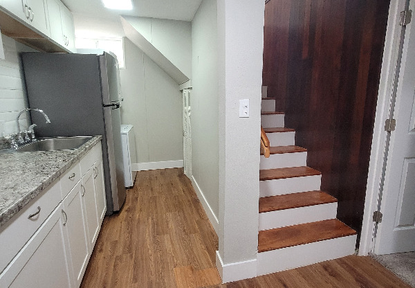 1240 ELMIRA ST