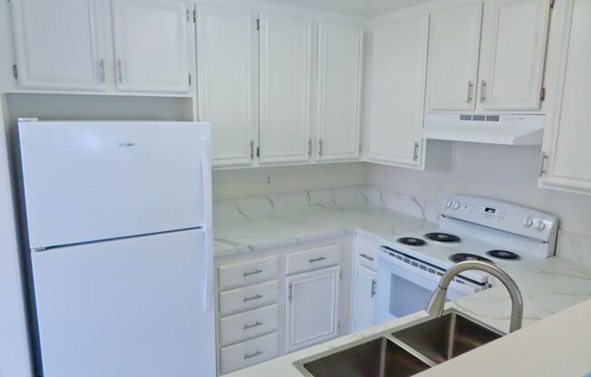 3 beds, 2 baths, $3,145, Unit # 95