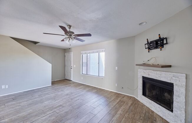16741 E Westby - Glazer