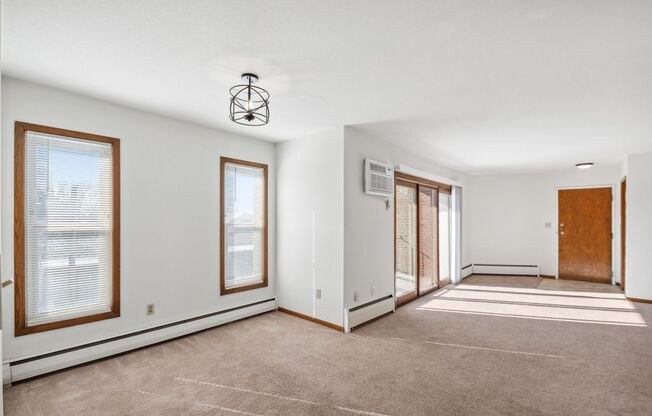 2 beds, 1 bath, 1,000 sqft, $1,400, Unit 1430-306