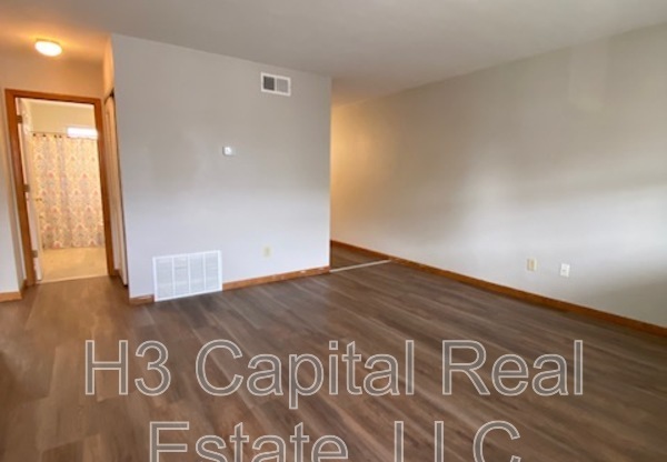 17 S LONG ST