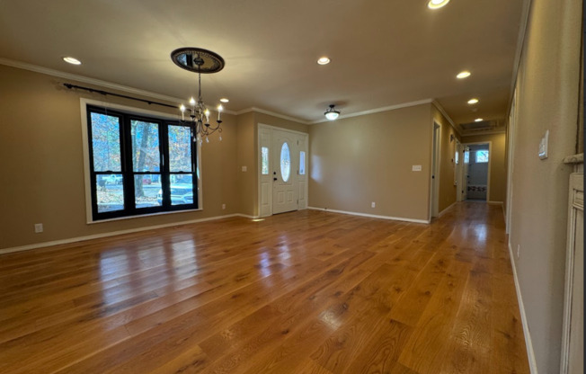 Dreamy 5 Bed/4 Bath House for rent in Rogers!!