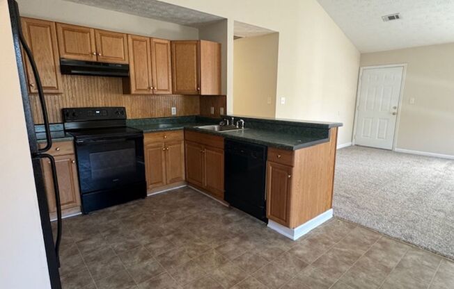 3 beds, 2 baths, 1,400 sqft, $1,475, Unit A