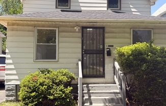 2818 E 119 ST