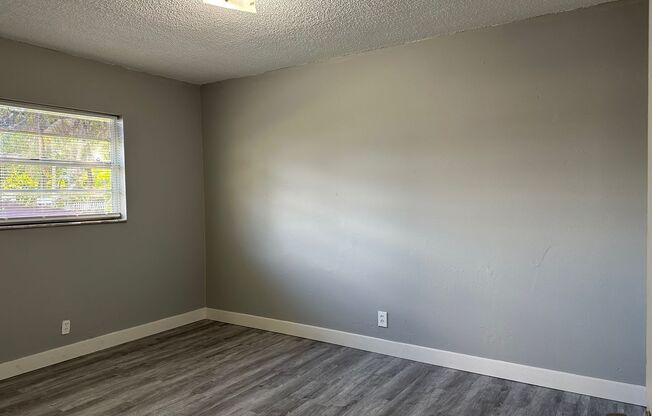 401-407 NW 2nd St Hallandale