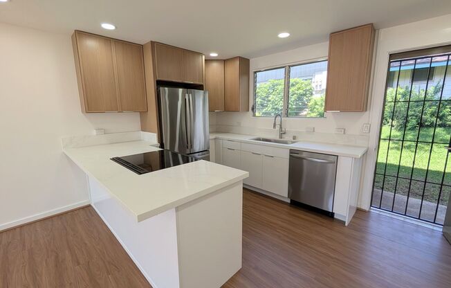 Newly Remodeled 2 bed 2 Bath Townhouse at Waialae Gardens in Kahala
