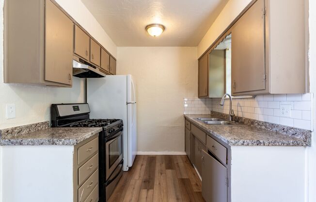 4 beds, 1 bath, $1,350