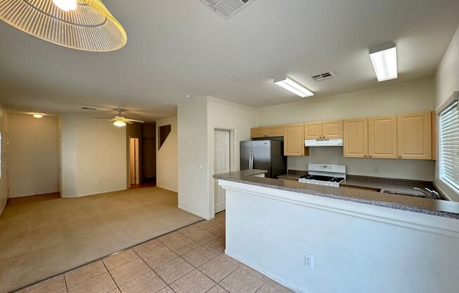 2 beds, 2.5 baths, $1,595, Unit UNIT 102