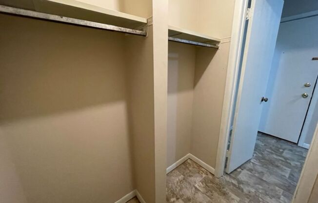 1 bed, 1 bath, 600 sqft, $925, Unit 2915 205