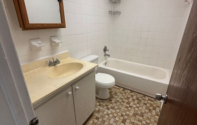 2 beds, 1 bath, $1,800